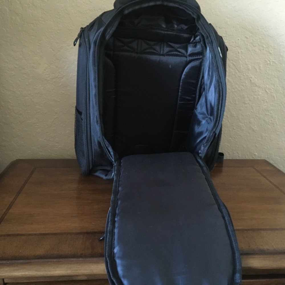 Backpack - Picture 6 of 6